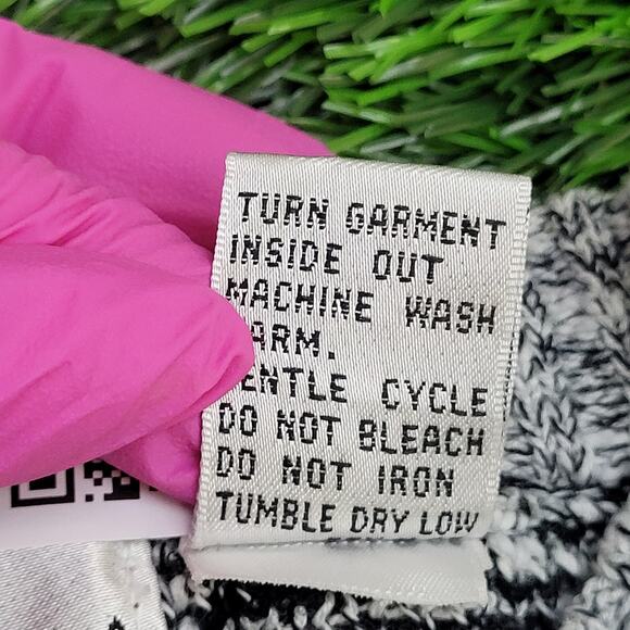 Vintage Geometric AOP Sweater Womens Medium 20x23 Gray - Picture 7 of 10